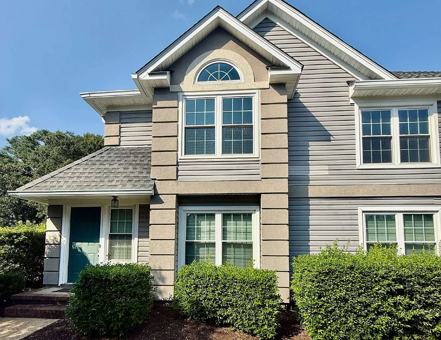 2 bed, 2.0 bath, 1015 sqft, $1,800 — Photo 1