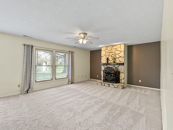 3rd image of 3310 Rosebay Ct