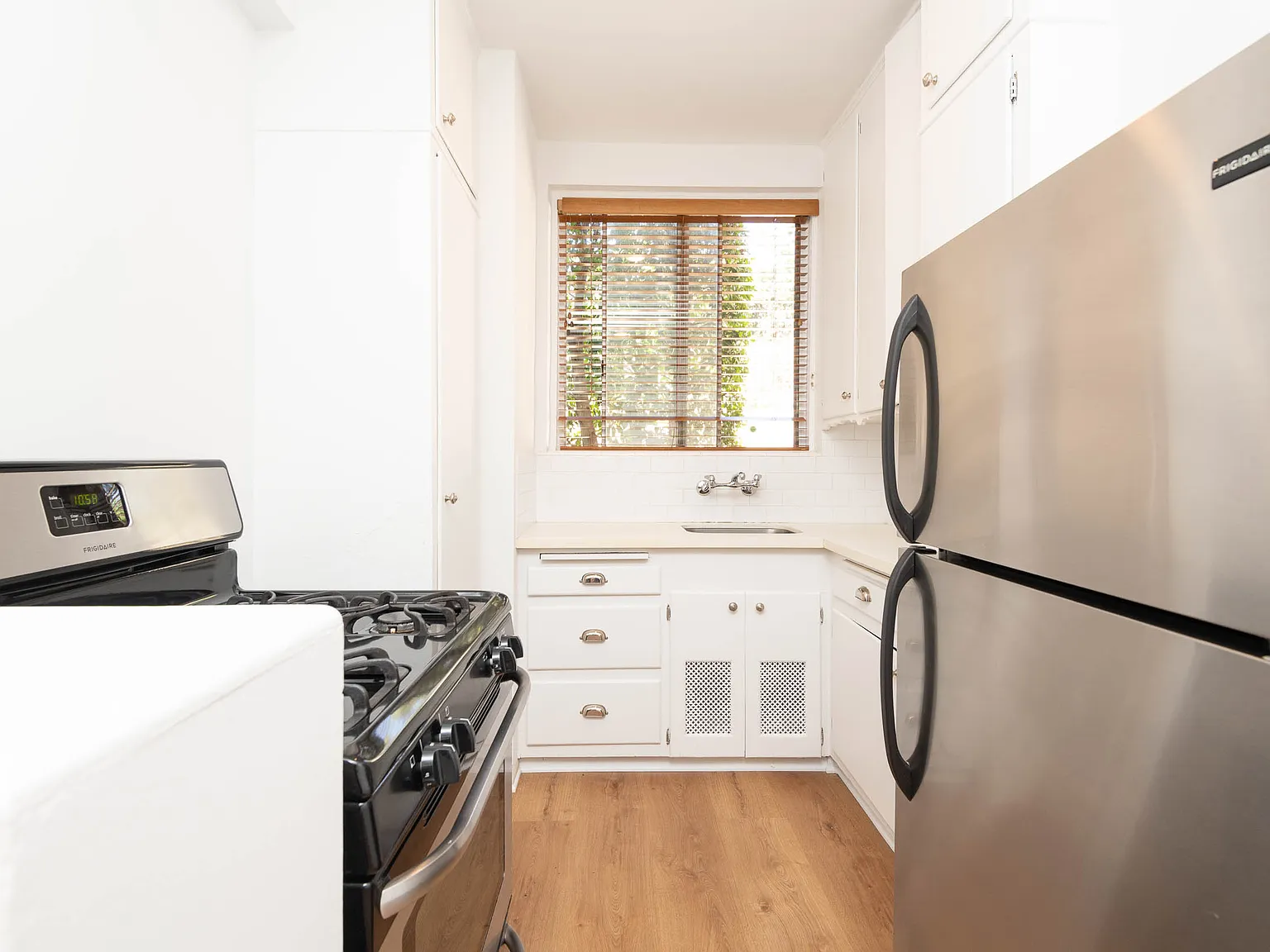 1 bed, 800 sqft, $2,695 — Photo 3