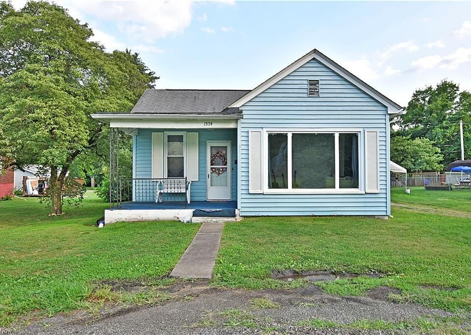 1st image of 1574 Etruria St