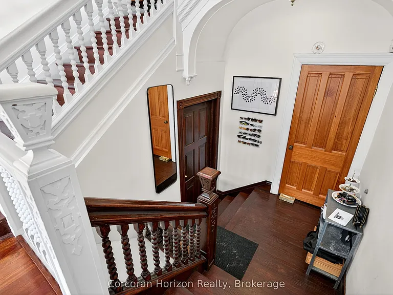 183 James St S #2 — Photo 6
