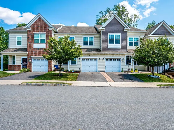 155 Savoth Ln, Colonia, NJ 07067