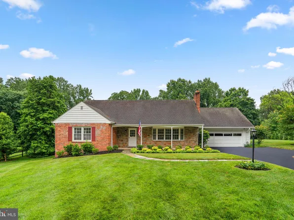 10833 Hunting Ln, Columbia, MD 21044