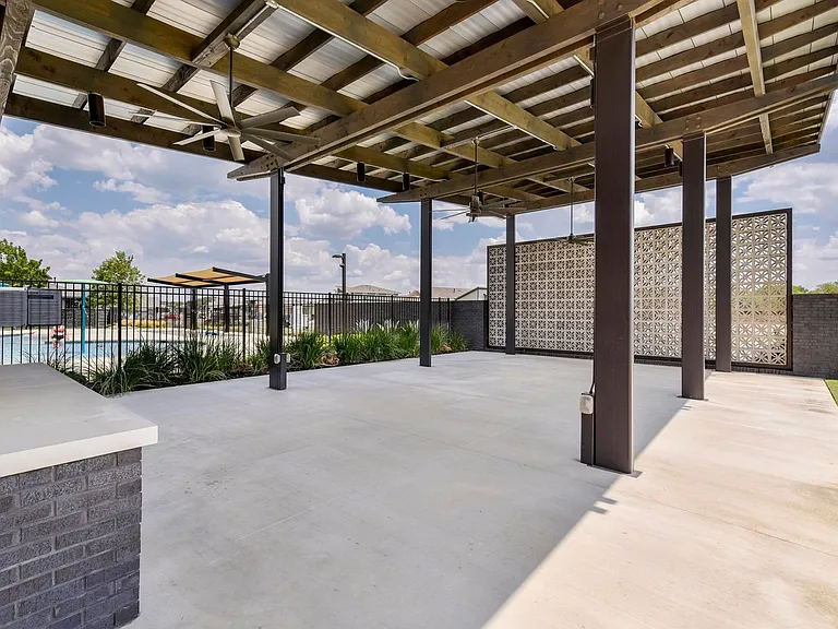 109 Cupreata Ln — Photo 36