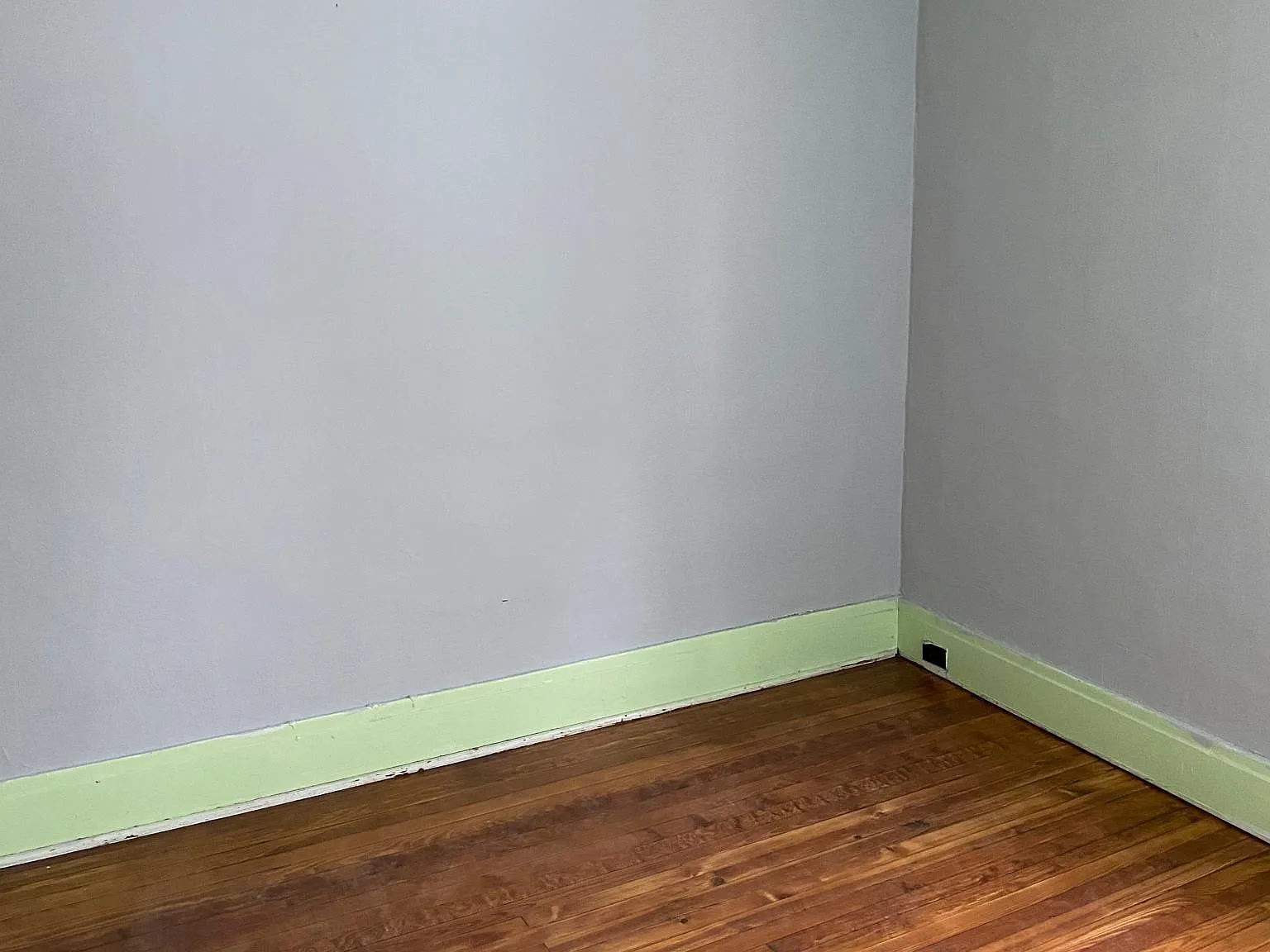 43 Pomona Pl — Photo 3