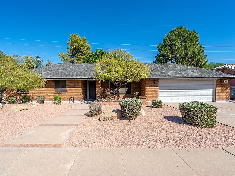 1st image of 2133 N Doran