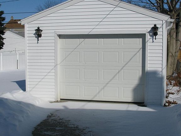 Single car garage is great condition