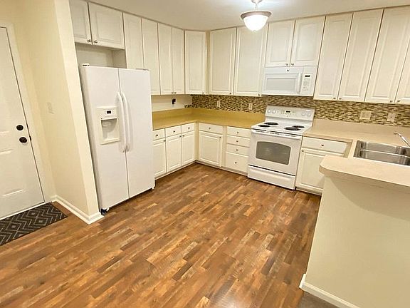 5th image of 1820 Congressional Village Dr Unit 2103