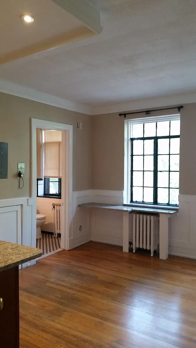 desk area - 1212 Delaware Ave #C7