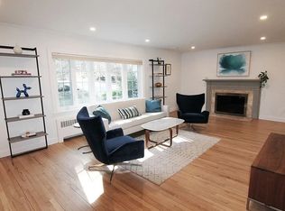 8 Churchill Ln, Lexington, MA 02421
