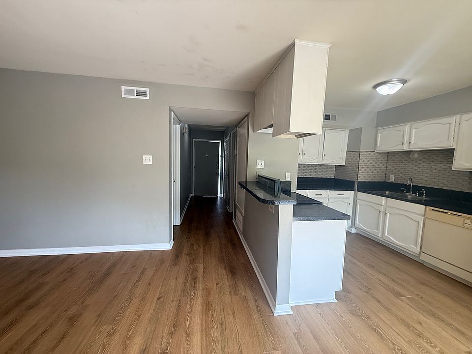 1st image of 819 Yegua St #4