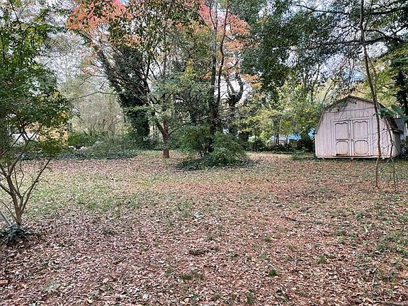 2nd image of 445 Virginia Pl SE