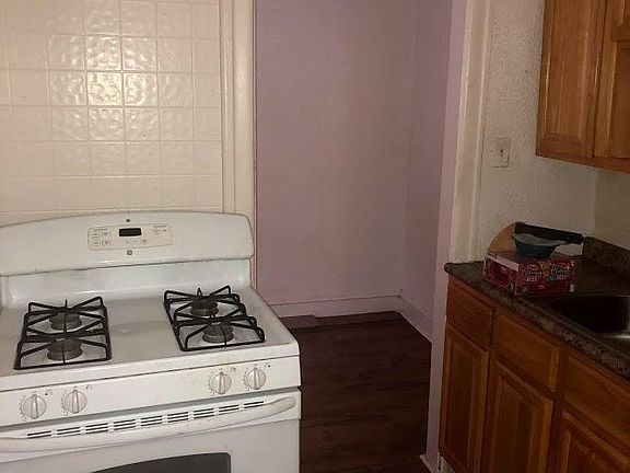 5th image of 6114 N Broad St #3