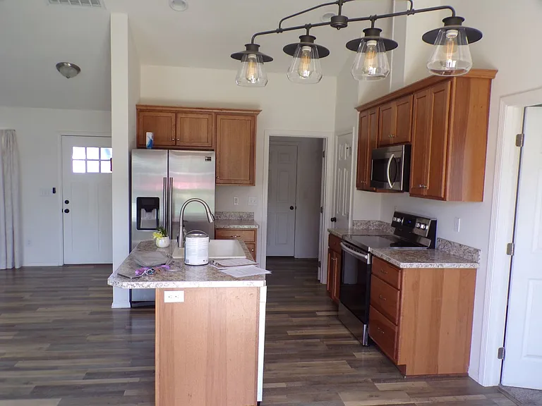 2812 Athens Ct — Photo 1
