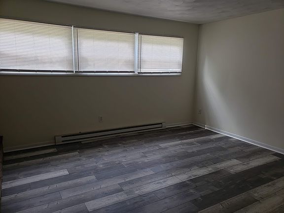 5th image of 209 S Fairview Ave