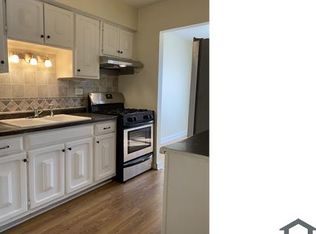 3071 Kingston Ct, Streamwood, IL 60107