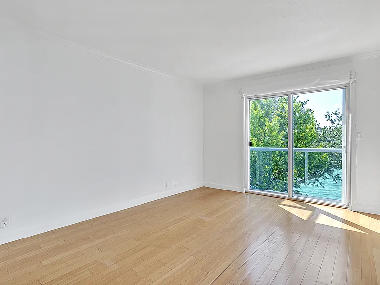 1541 Brickell Ave #105 — Photo 45