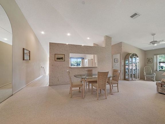 5th image of 5585 Munsel Ln APT 201