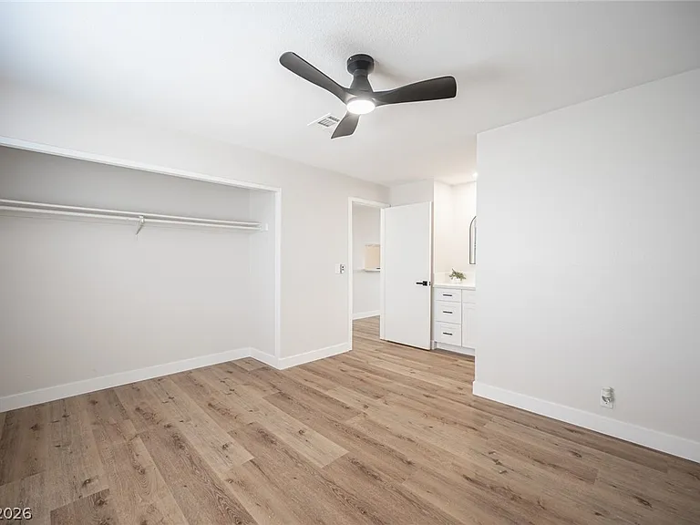 3720 Snorkel Cir #D — Photo 13