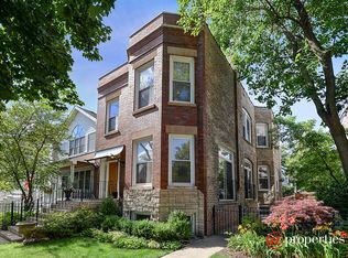 1824 W Wellington Ave, Chicago, IL 60657