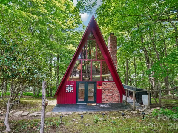 201 Hampton Gap Dr, Mars Hill, NC 28754