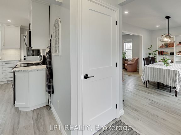 3rd image of 33 Ridge Rd W