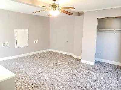 941 Ash St — Photo 2