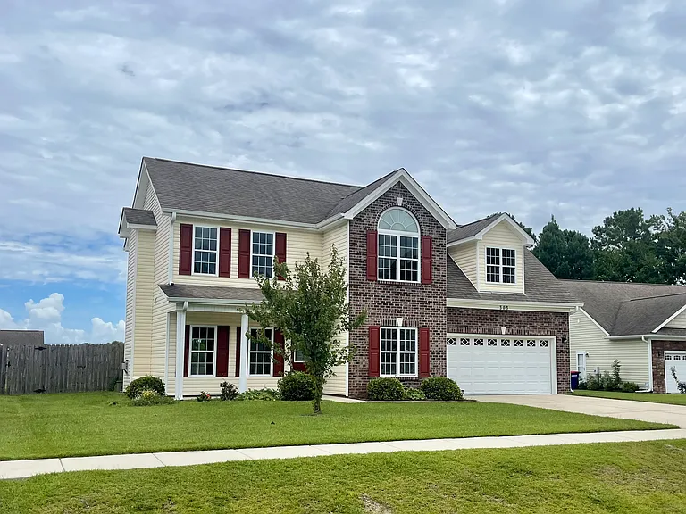 303 Elk Ct — Photo 2