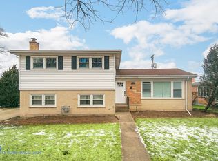 830 Lacrosse Ave, Wilmette, IL