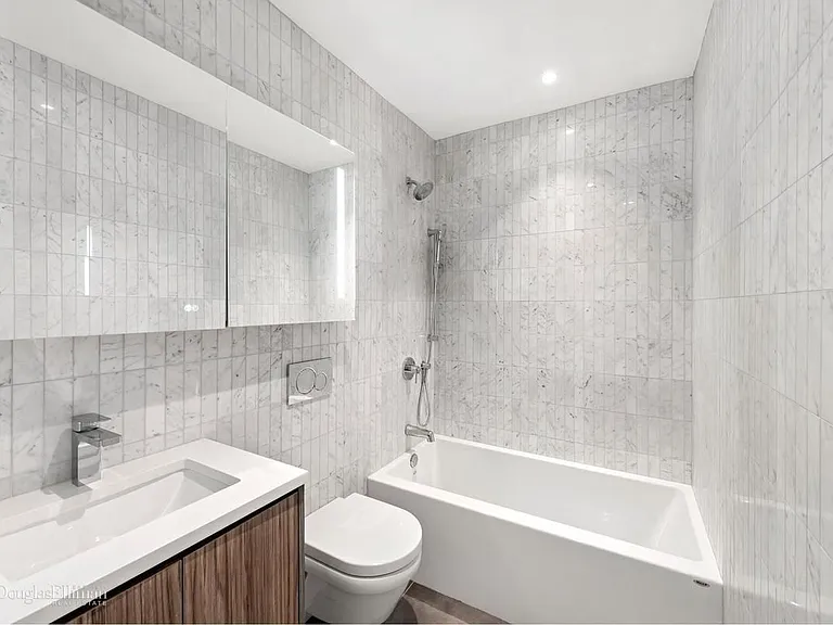 442 Pulaski St #3F — Photo 4