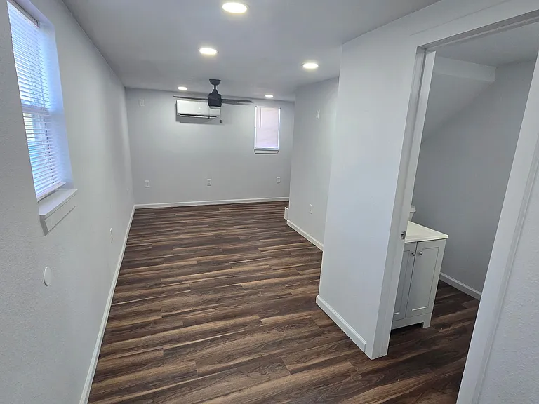 7202 Base St #B — Photo 7