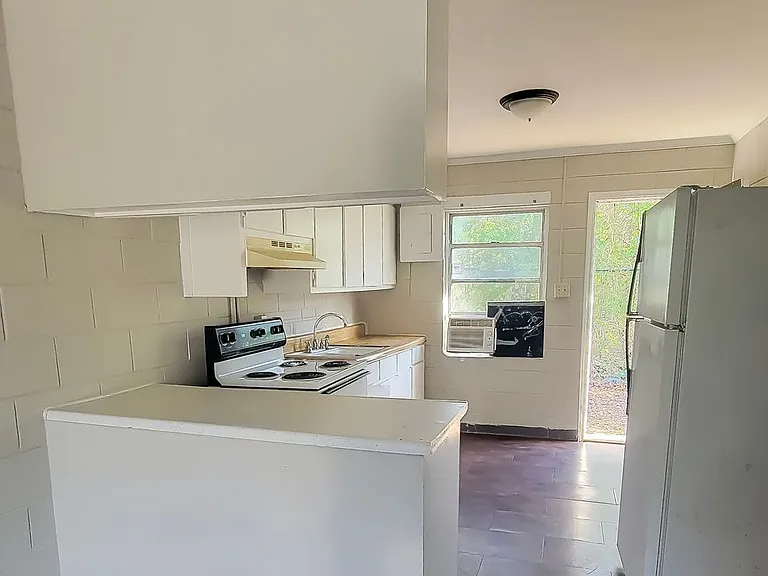 441 S Seale Rd #4 — Photo 1