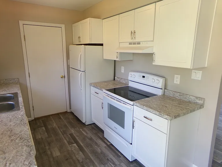 4 Woodbine Ct — Photo 12