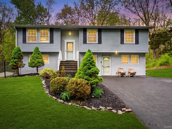 79 Wendy Drive, Poughquag, NY 12570