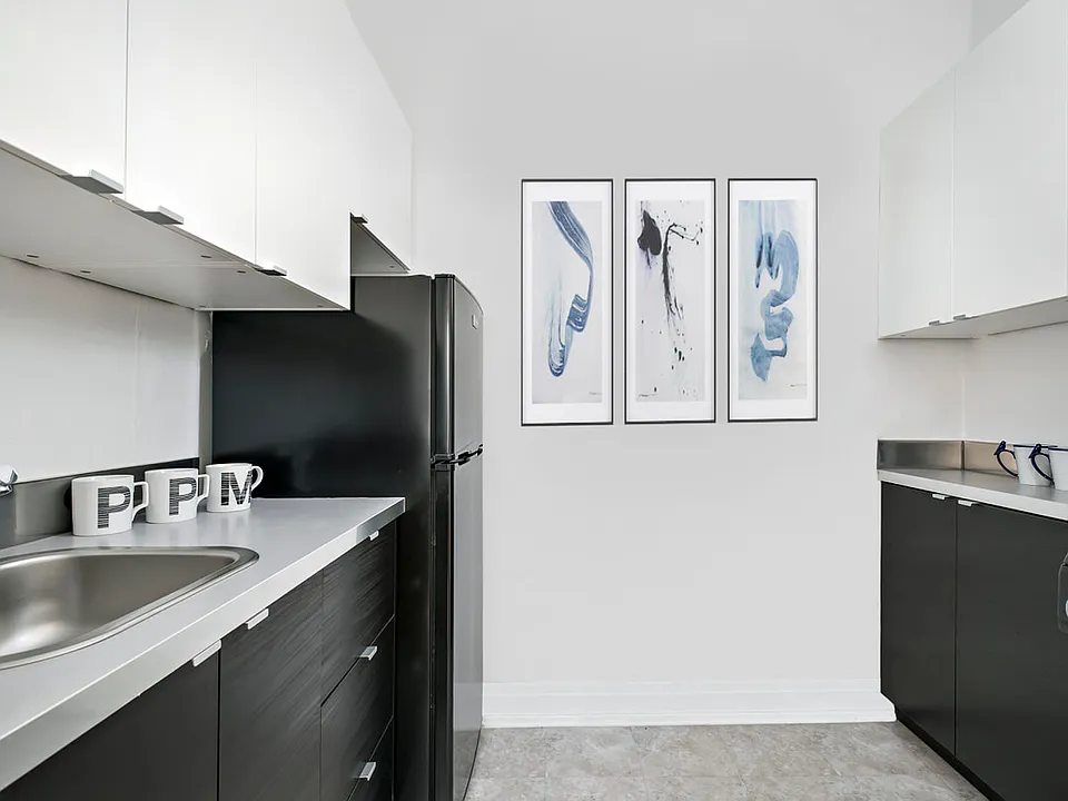 634 W. Cornelia