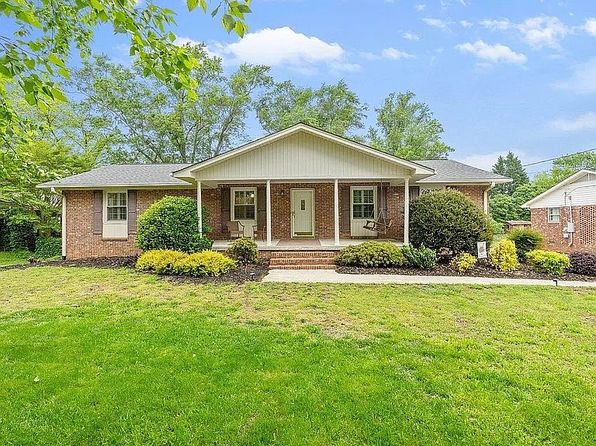 703 Edwards Rd