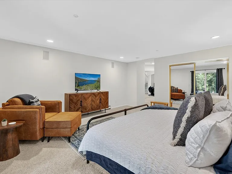 1264 Hidden Woods Dr — Photo 30