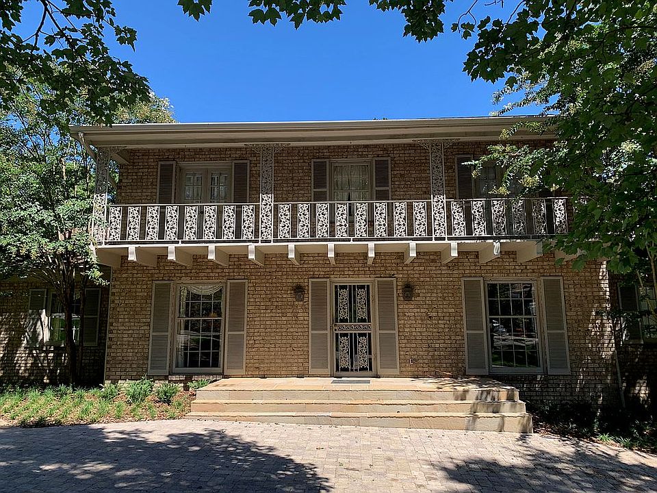 1st image of 403 Lynncrest Dr