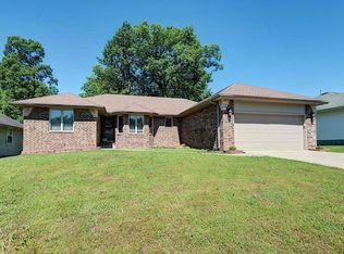 3033 S Suburban Ave, Springfield, MO 65807