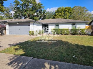 10527 Westedge Dr, Sugar Land, TX 77498