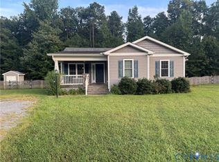 10121 Ashglade Ct, Ashland, VA 23005
