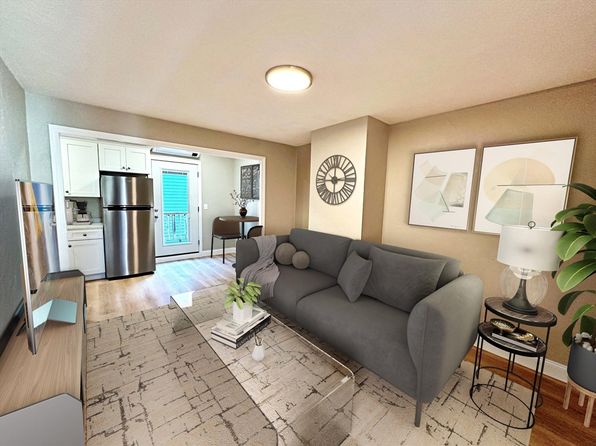 89 Cottage St FLOOR 3