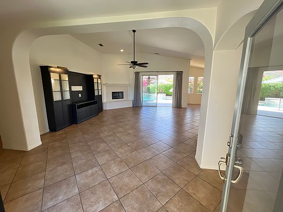 5th image of 78270 Calico Glen Dr