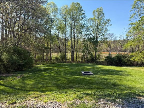 3rd image of 192 Shoals Rd