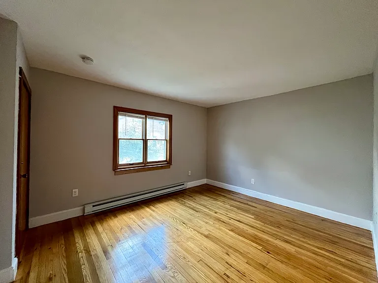 38 Beechcroft St #1 — Photo 5