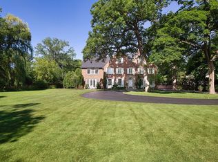 976 Oak Ter, Glencoe, IL 60022