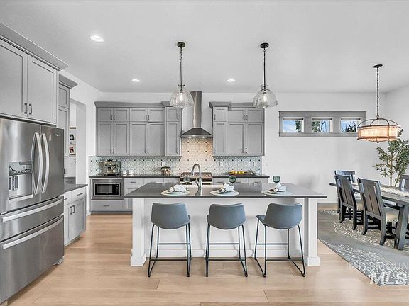 2nd image of 7811 W Corinthia St