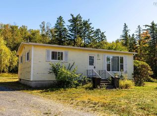 2416 Highway 1, Upper Clements, NS B0S1A0