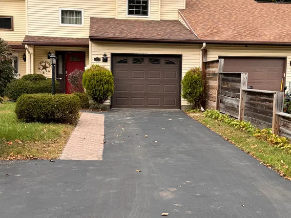 145 Tallow Wood Dr, Clifton Park, NY 12065