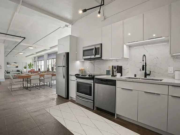 Santa Fe Lofts — Photo 13